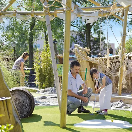 Holiday park Center Parcs Port Zelande Beach 3*