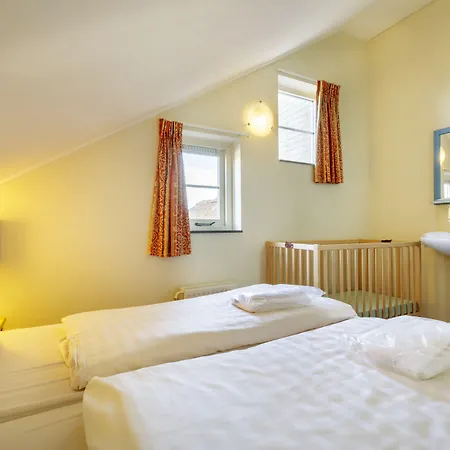 Holiday park Center Parcs Port Zelande Beach 3*